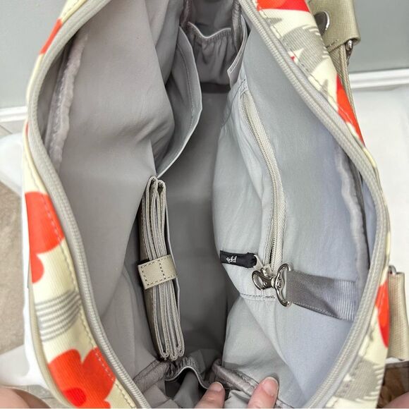PPB Petunia Pickle Bottom Glazed Sashay Satchel Brittany Blooms diaper bag. - Picture 9 of 9